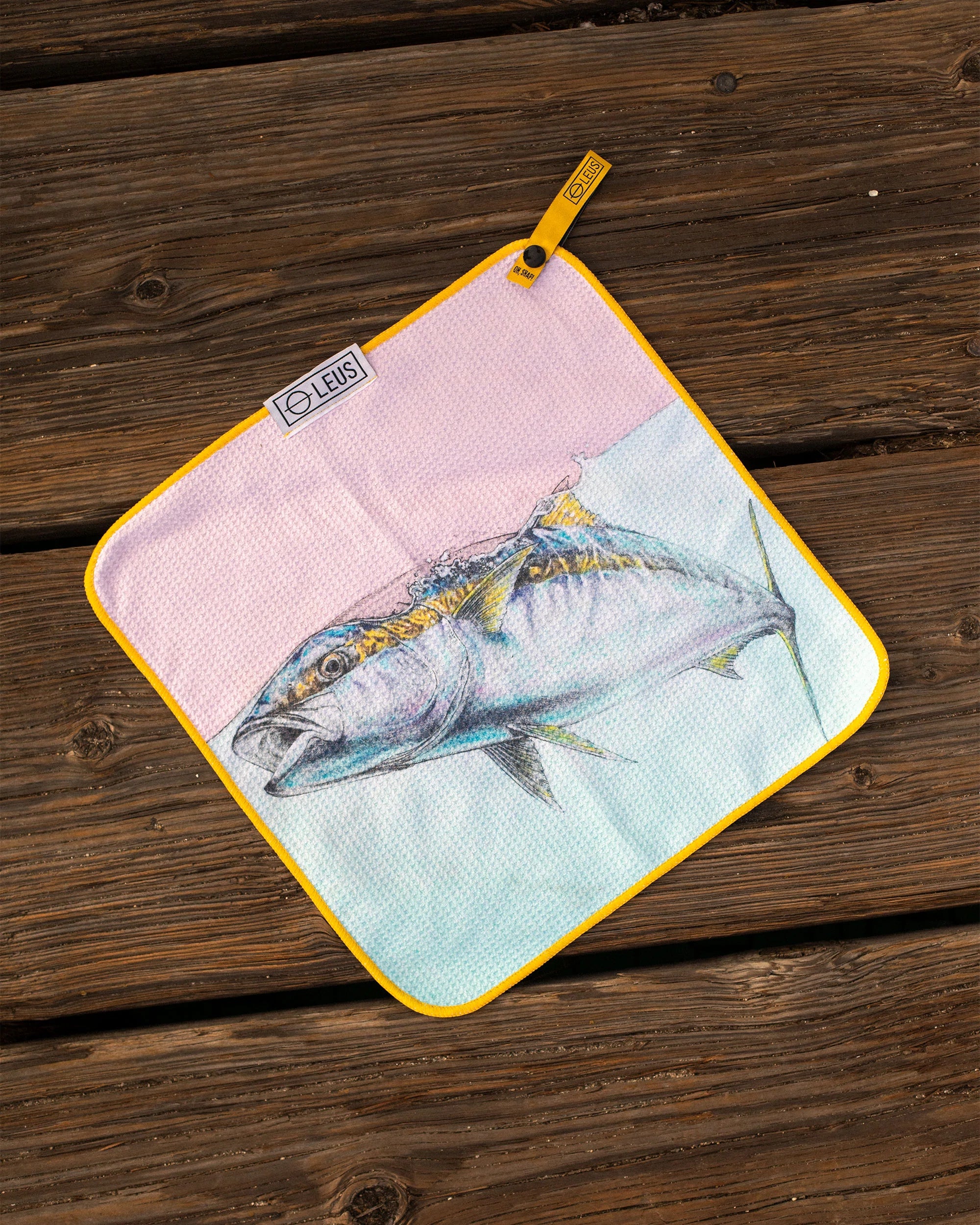 LEUS Yellowtail fishing eco towel - Studio Abachar