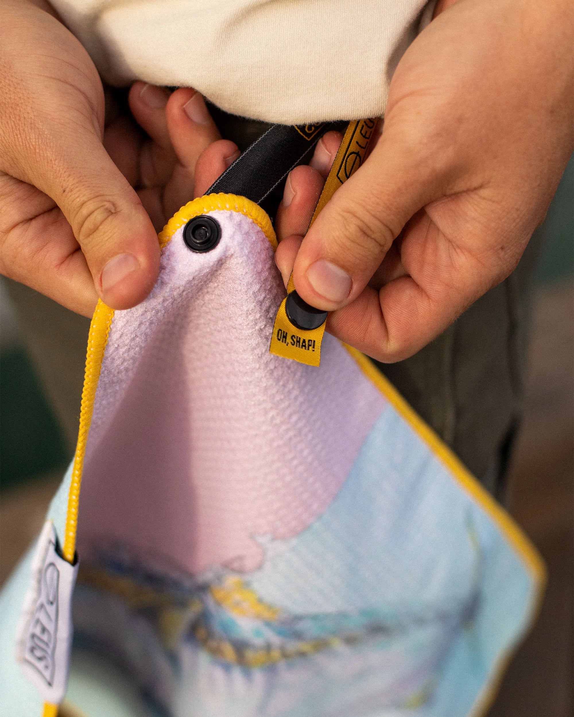 LEUS Yellowtail fishing eco towel - Studio Abachar